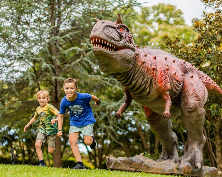 Mega Creatures at Hunter Valley Gardens
